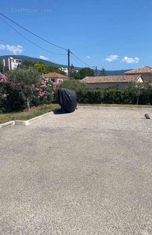 Parking à GRASSE