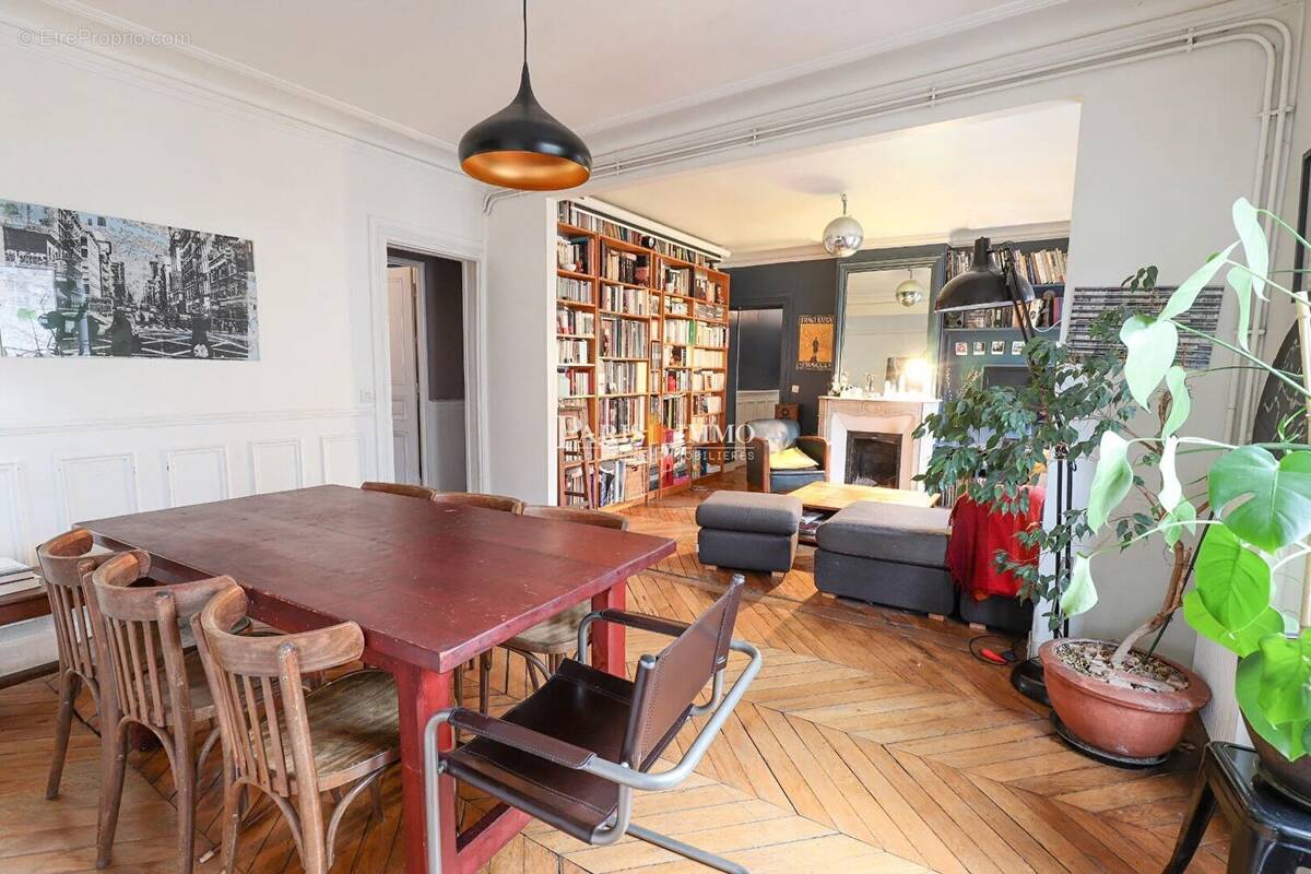 Appartement à PARIS-18E