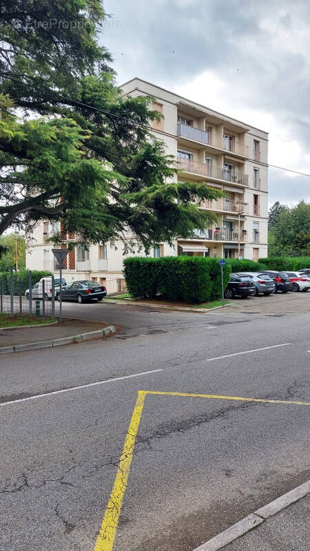 Appartement à BOURG-SAINT-ANDEOL