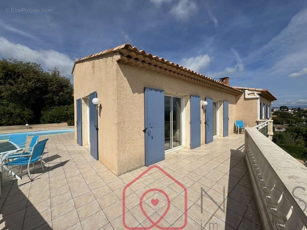 Maison à FREJUS