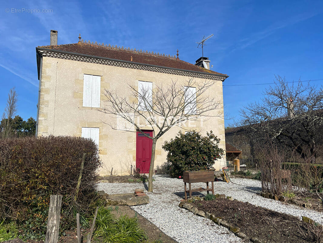 Maison à SAINT-PIERRE-D&#039;AURILLAC