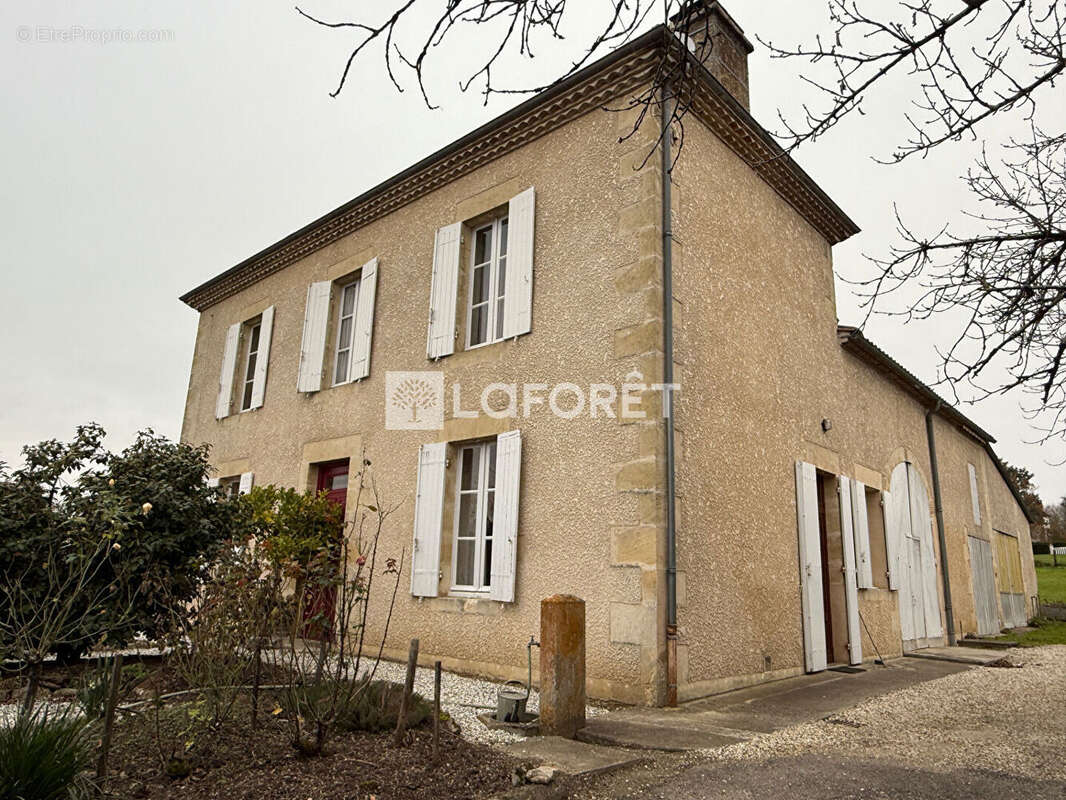 Maison à SAINT-PIERRE-D&#039;AURILLAC