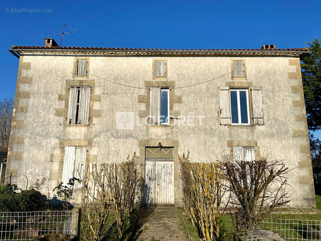 Maison à SAVIGNAC