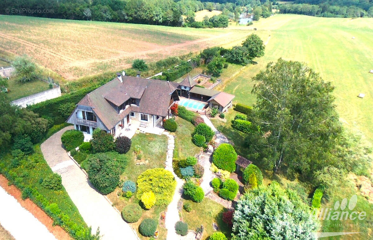 Maison à CHENEBIER