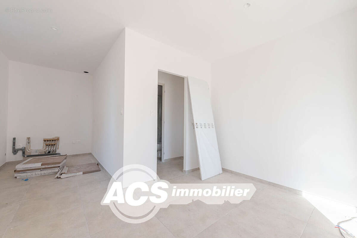 Appartement à CHATEAUNEUF-LES-MARTIGUES