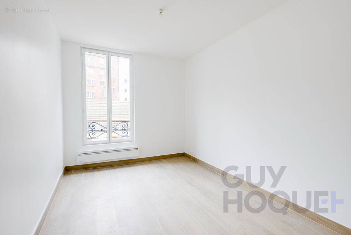 Appartement à PARIS-14E