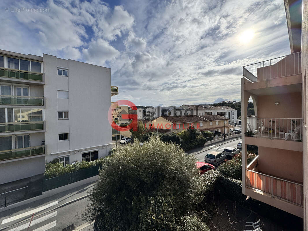 Appartement à SIX-FOURS-LES-PLAGES