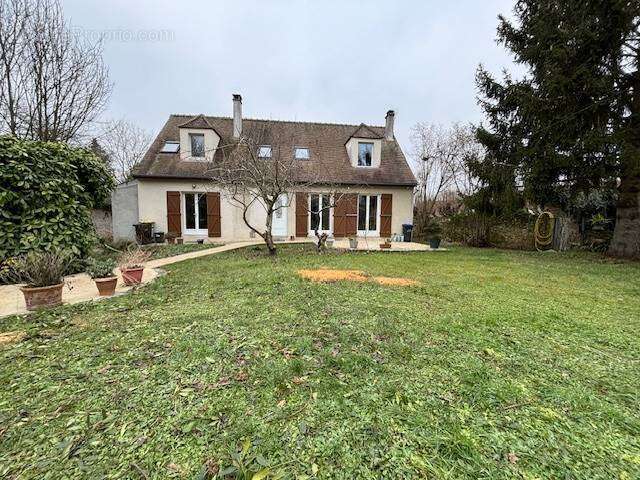 Maison à FONTENAY-TRESIGNY