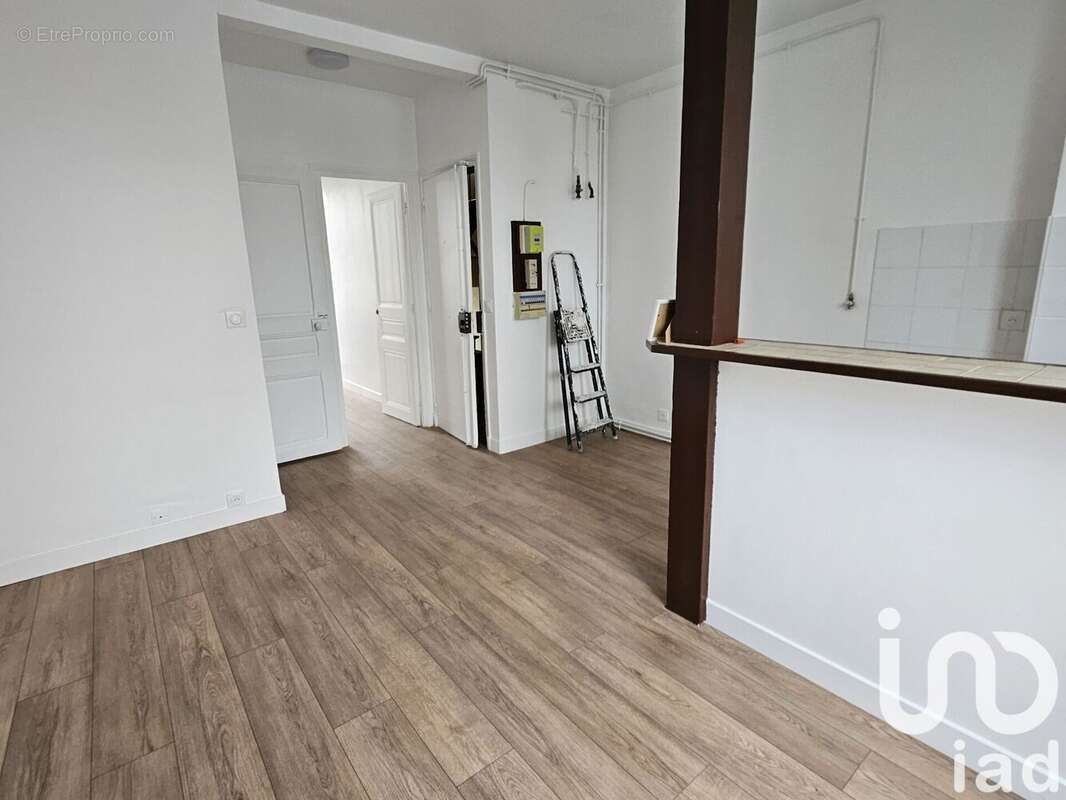 Photo 2 - Appartement à AUBERVILLIERS