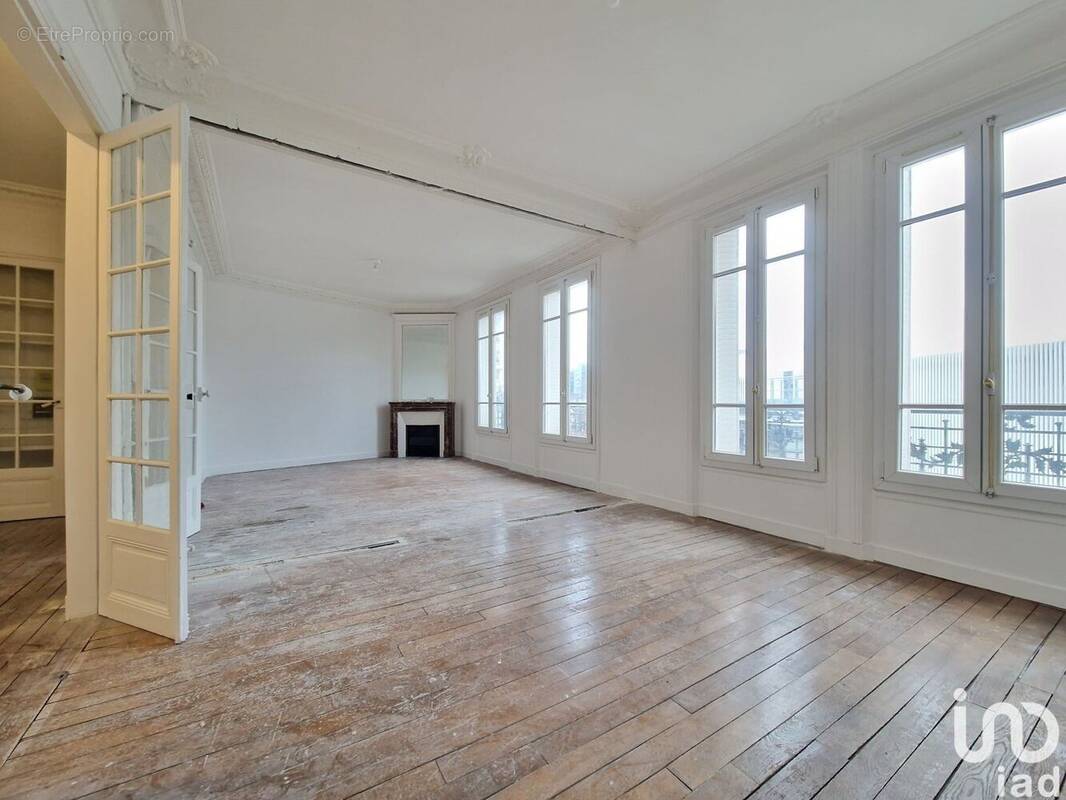 Photo 1 - Appartement à COURBEVOIE