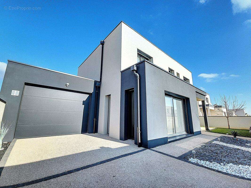 Maison à PERRIGNY-LES-DIJON