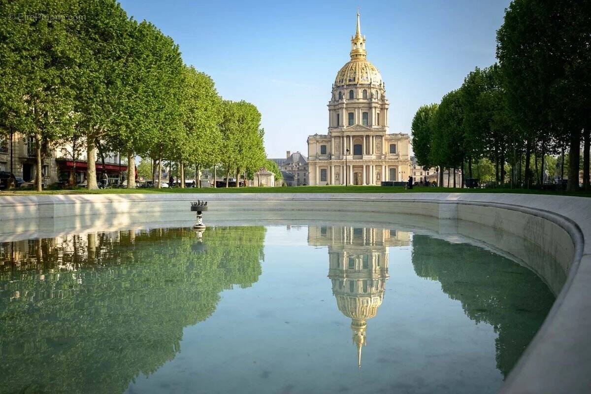 Appartement à PARIS-7E