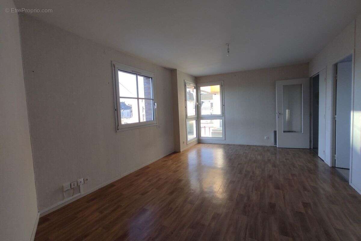 Appartement à ROMILLY-SUR-SEINE