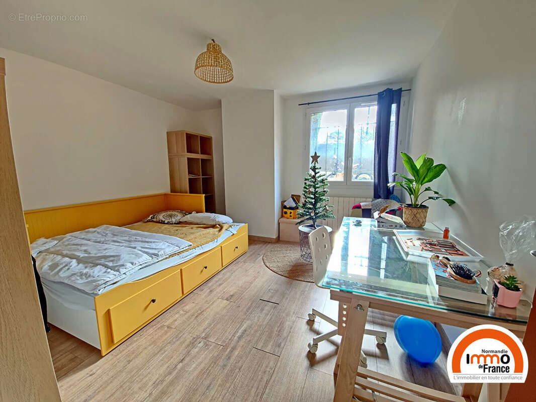 Appartement à DEVILLE-LES-ROUEN