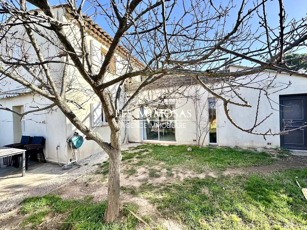 Maison à PUGET-SUR-ARGENS