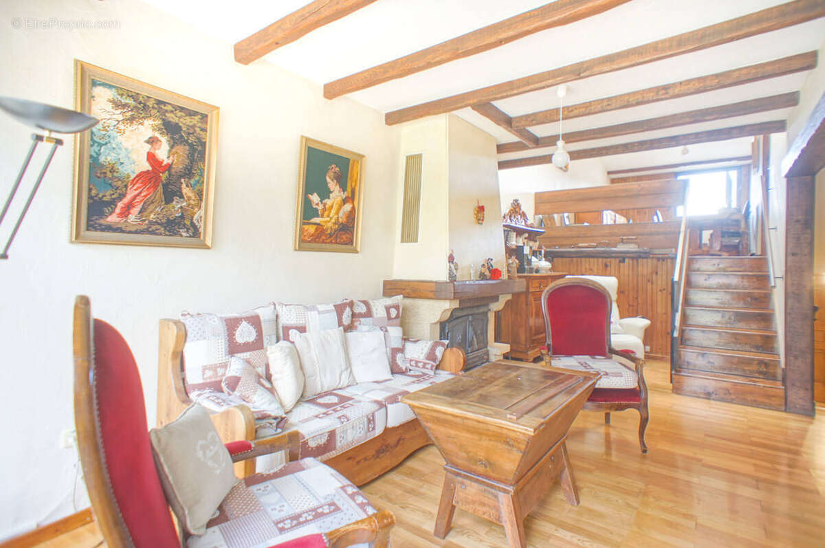 Appartement à SEYNOD