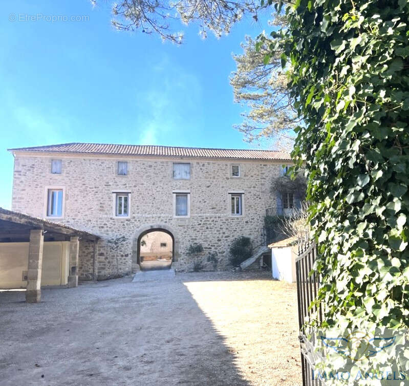 Maison à LAMALOU-LES-BAINS