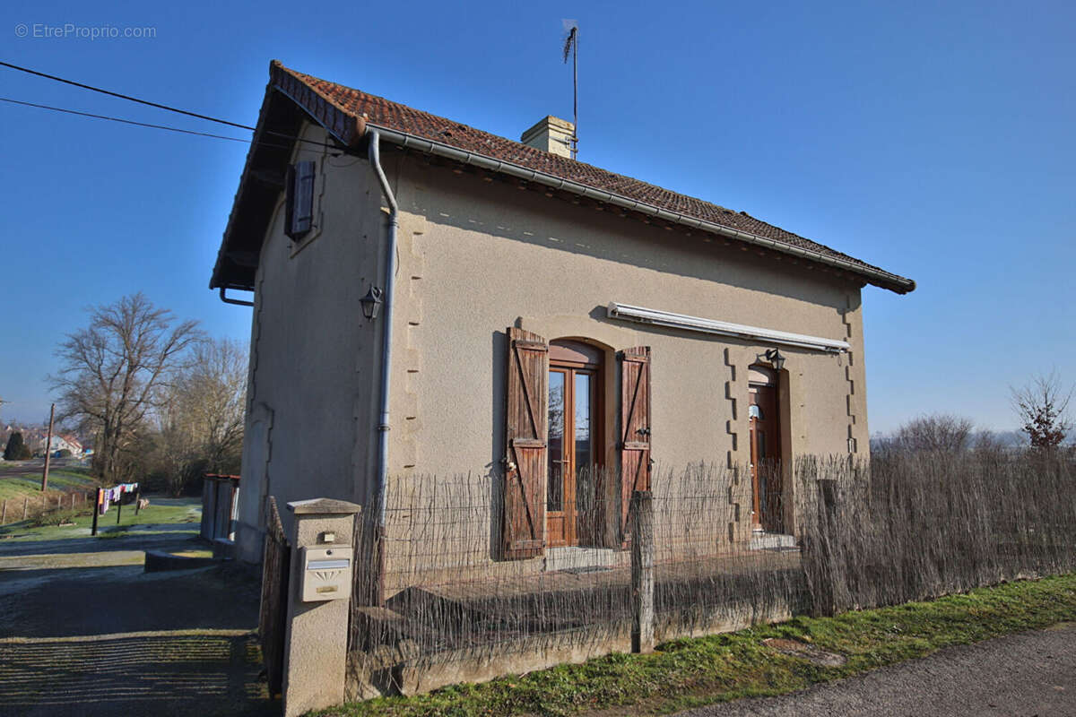 Maison à SOUVIGNY