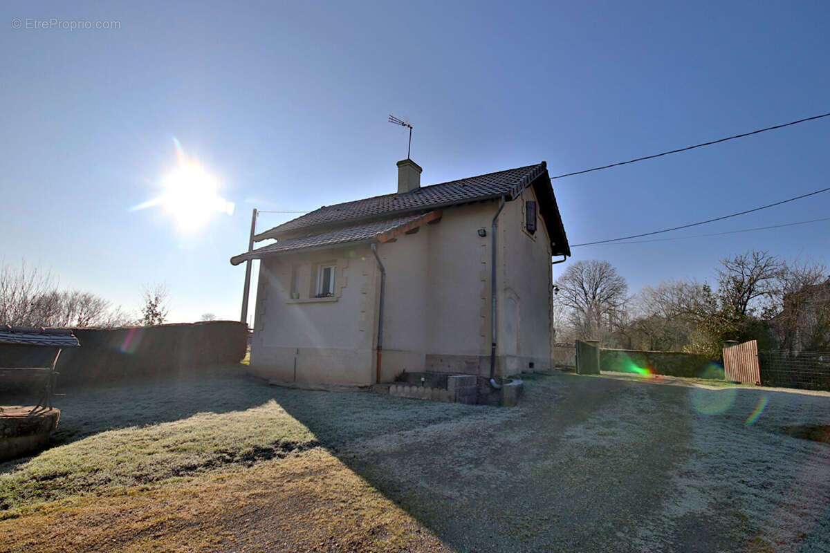 Maison à SOUVIGNY