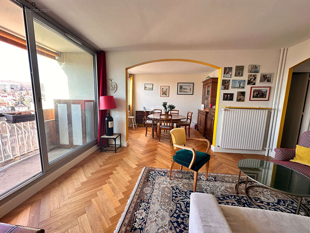 Appartement à CHAVILLE