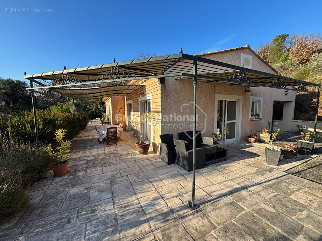 Maison à SAINT-MARTIN-D&#039;ARDECHE