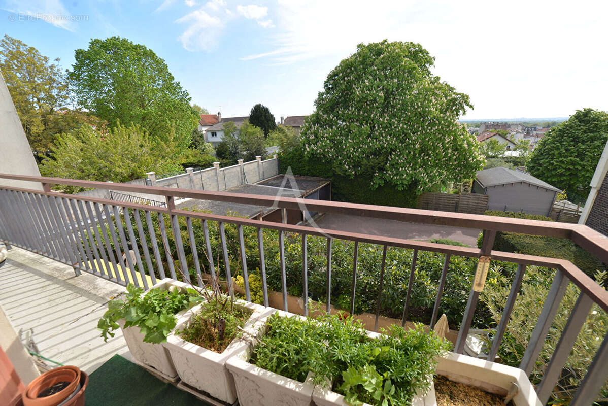 Appartement à FONTENAY-SOUS-BOIS