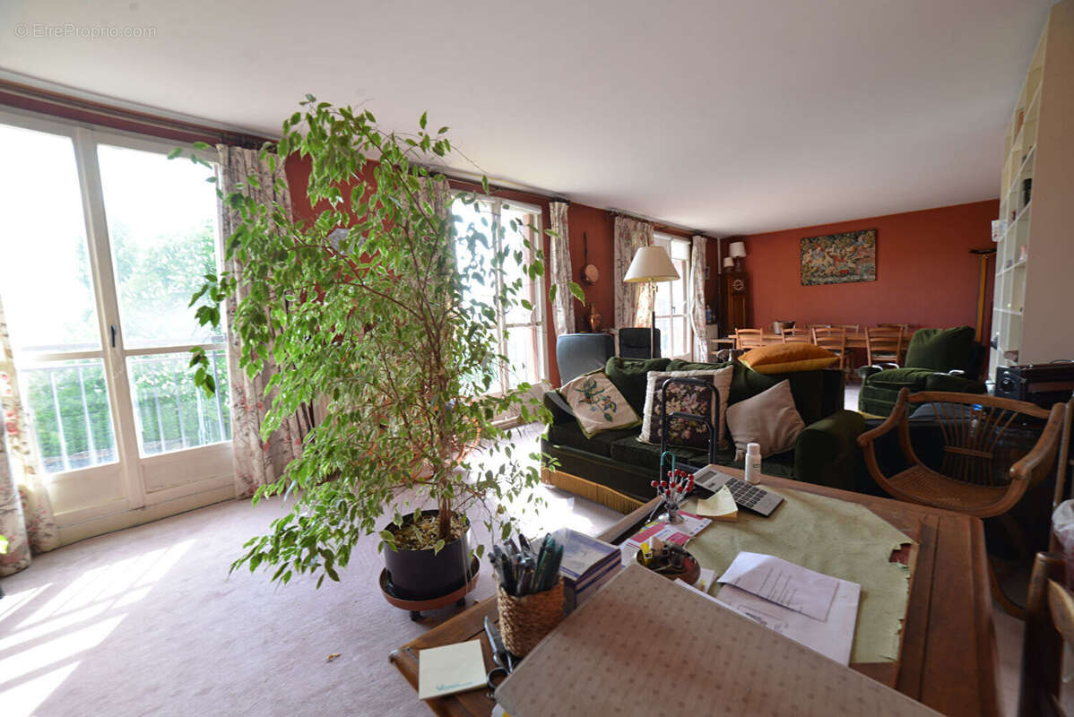 Appartement à FONTENAY-SOUS-BOIS