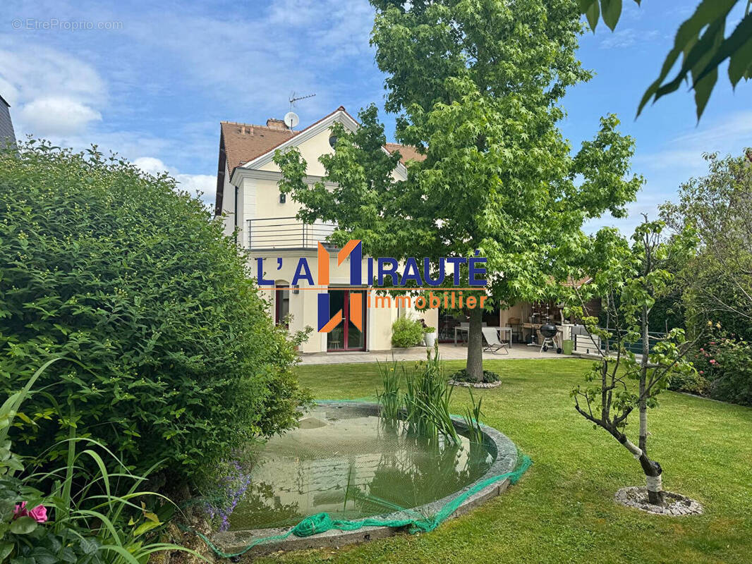 Maison à CARRIERES-SUR-SEINE