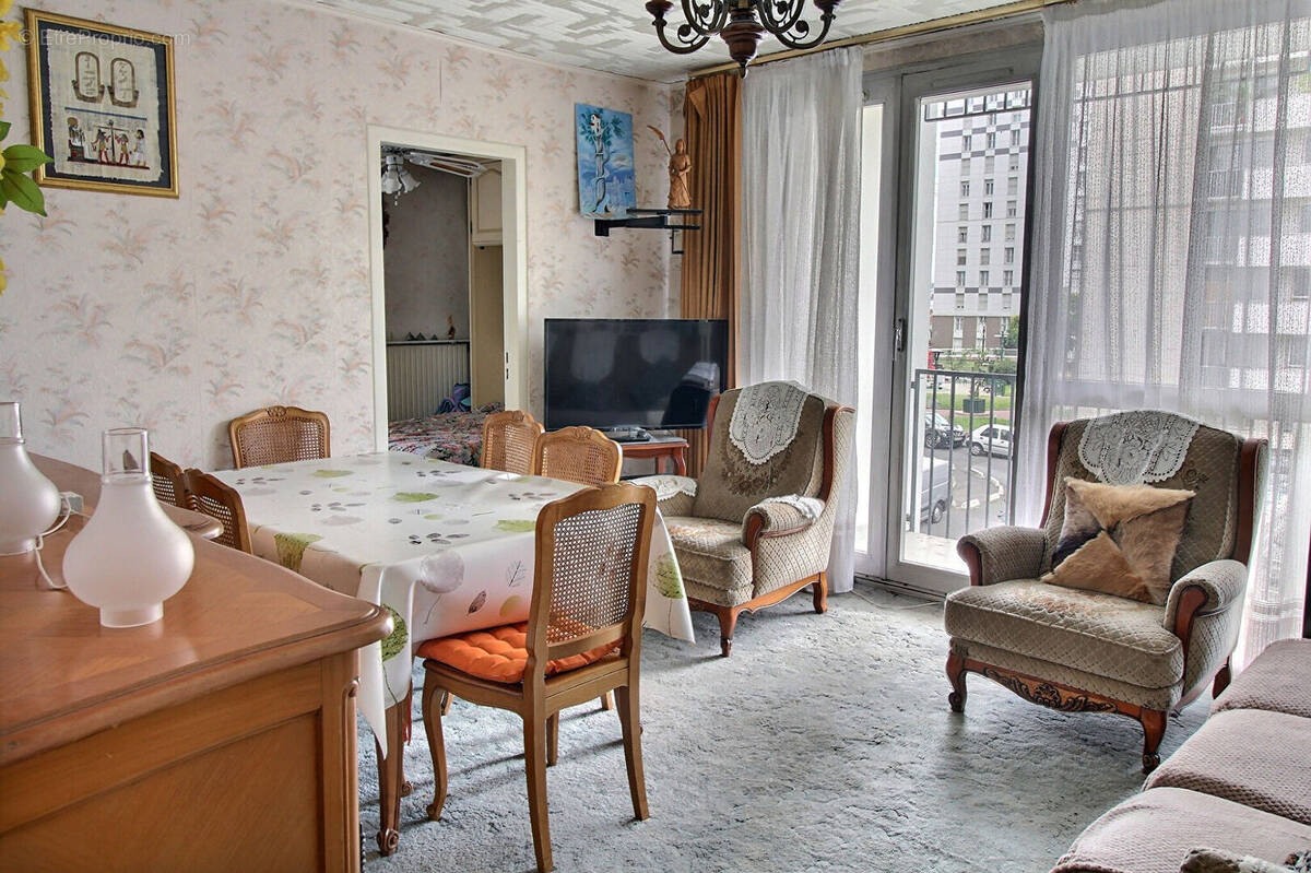 Appartement à COLOMBES