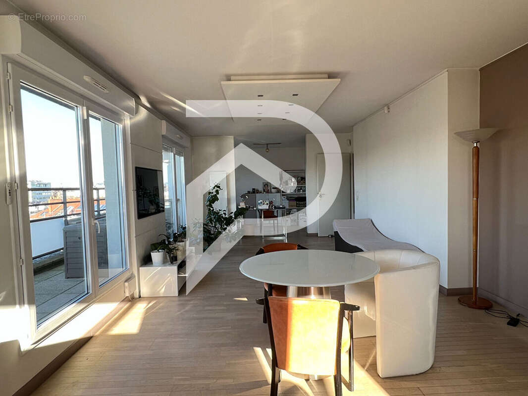 Appartement à GENNEVILLIERS