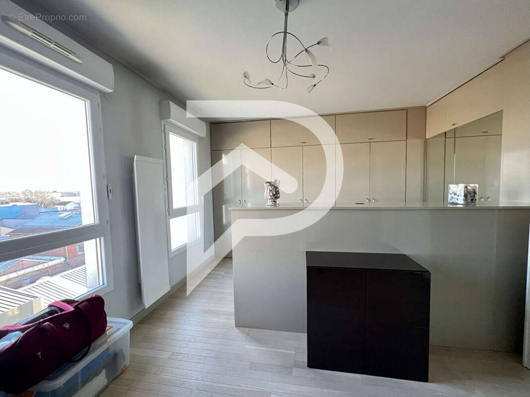 Appartement à GENNEVILLIERS