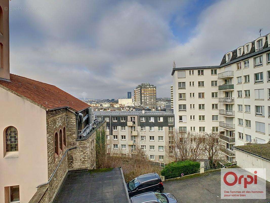 Appartement à ISSY-LES-MOULINEAUX