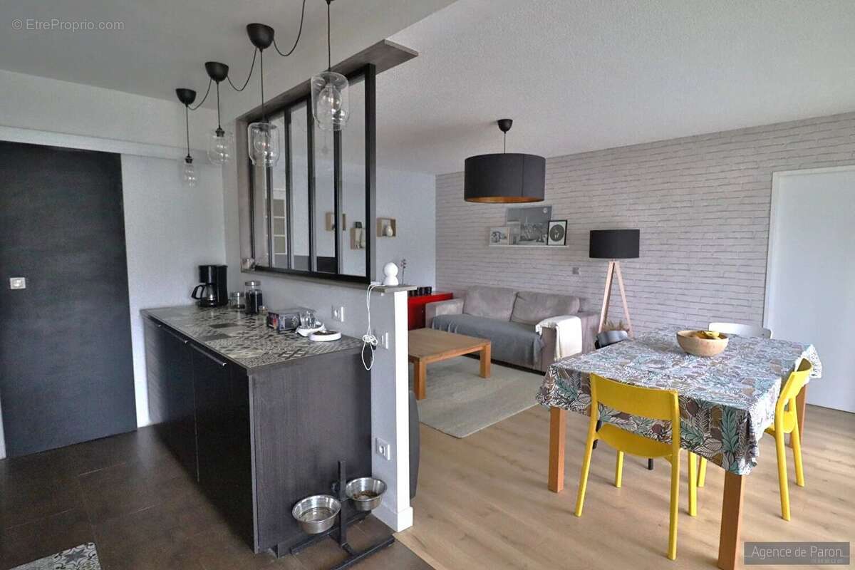 Appartement à VERRIERES-LE-BUISSON