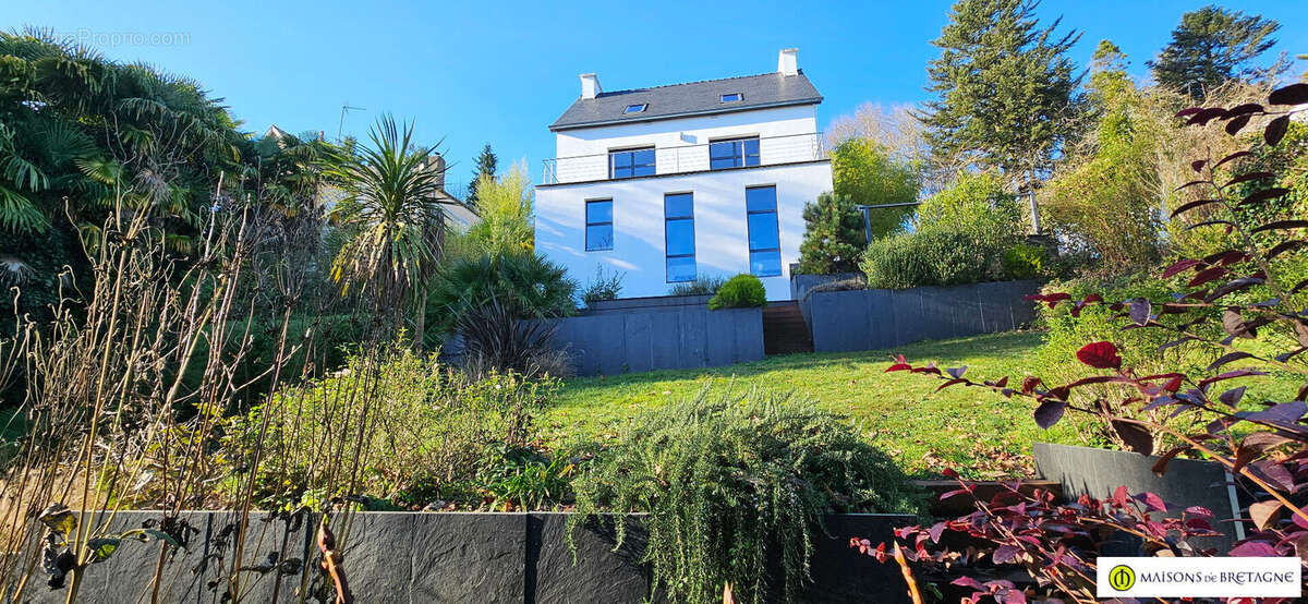 Maison à PONT-AVEN