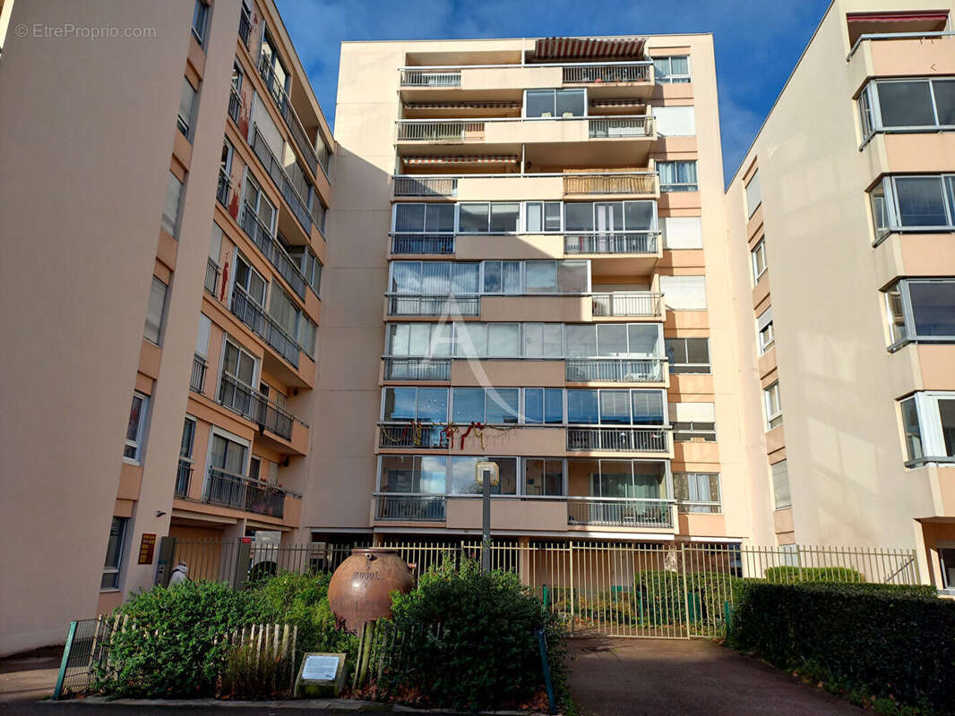 Appartement à LE PETIT-QUEVILLY