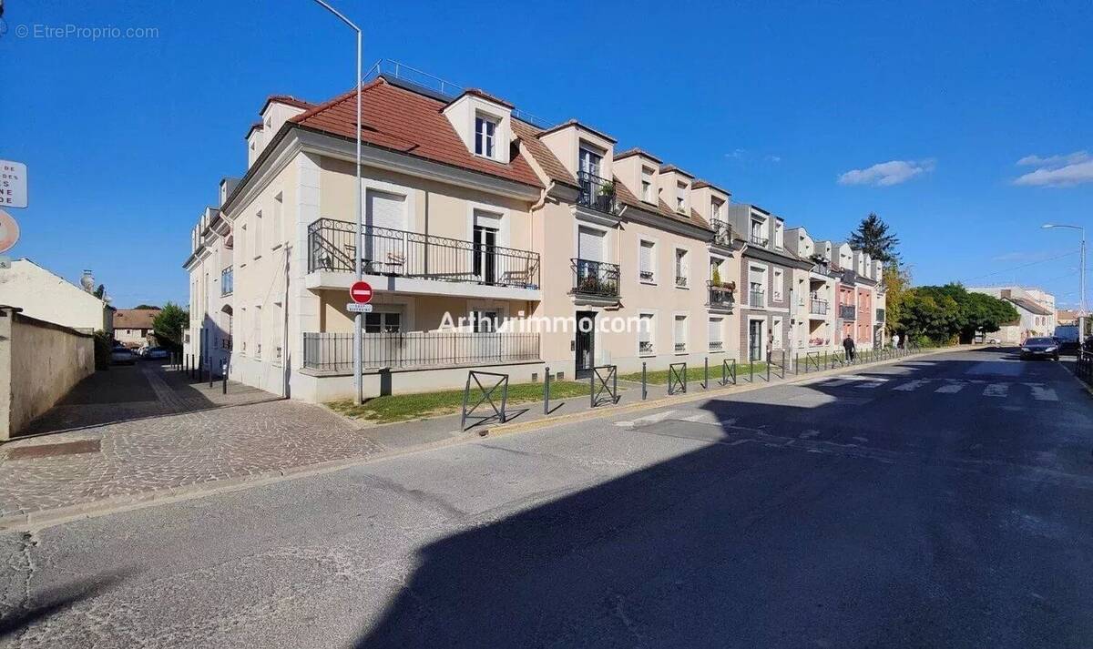 Appartement à PONTAULT-COMBAULT