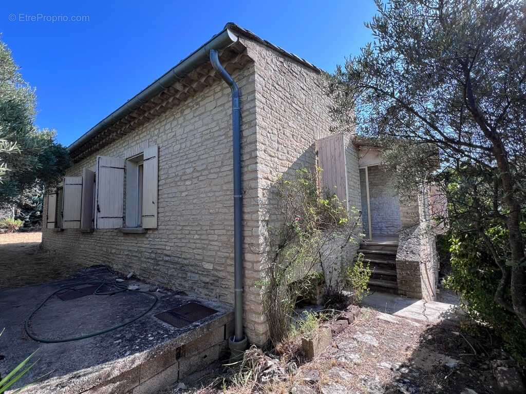 Maison à GORDES