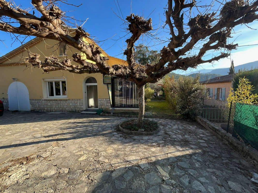 Maison à BUIS-LES-BARONNIES