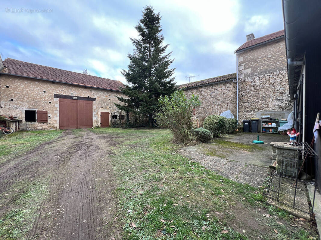 Maison à VALDIVIENNE