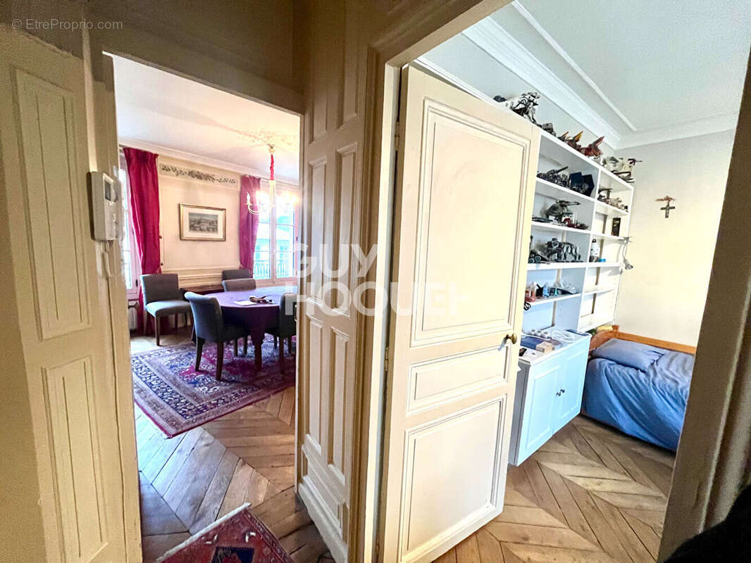 Appartement à VERSAILLES