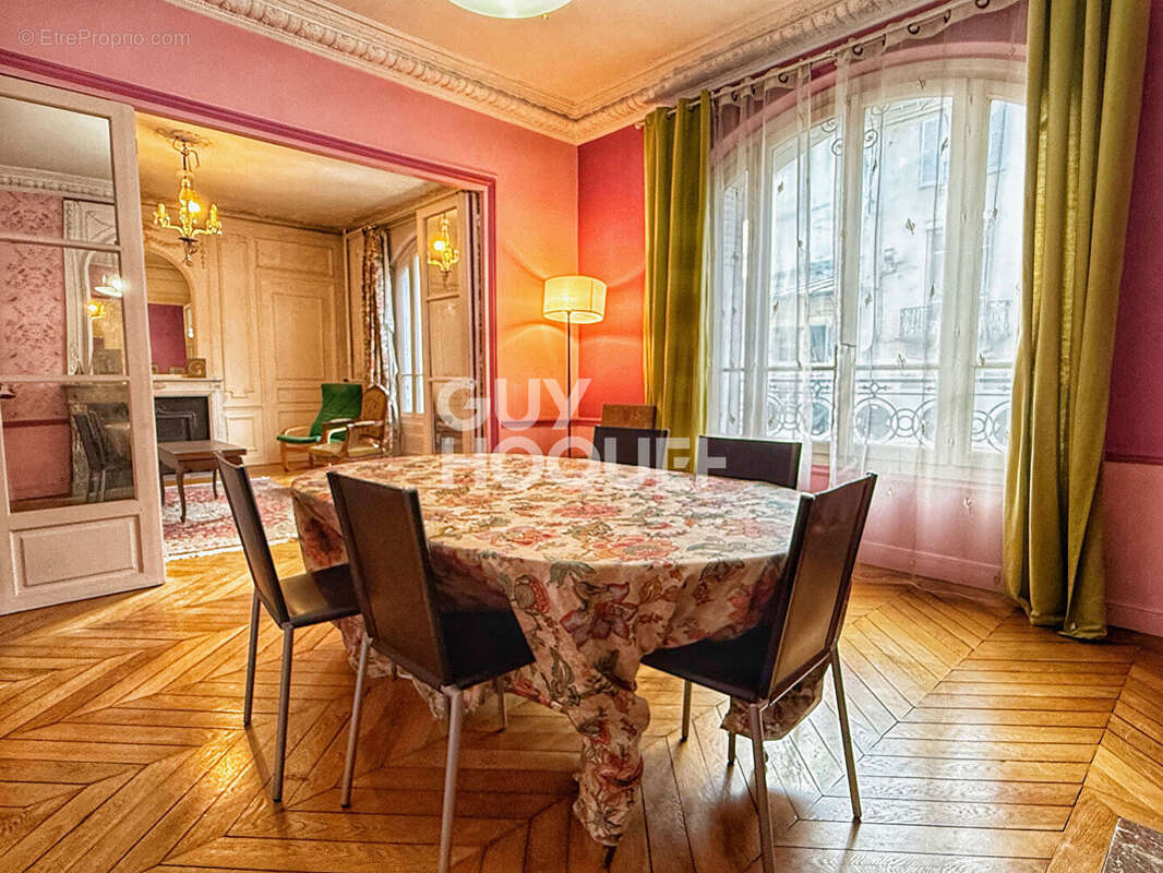 Appartement à VERSAILLES