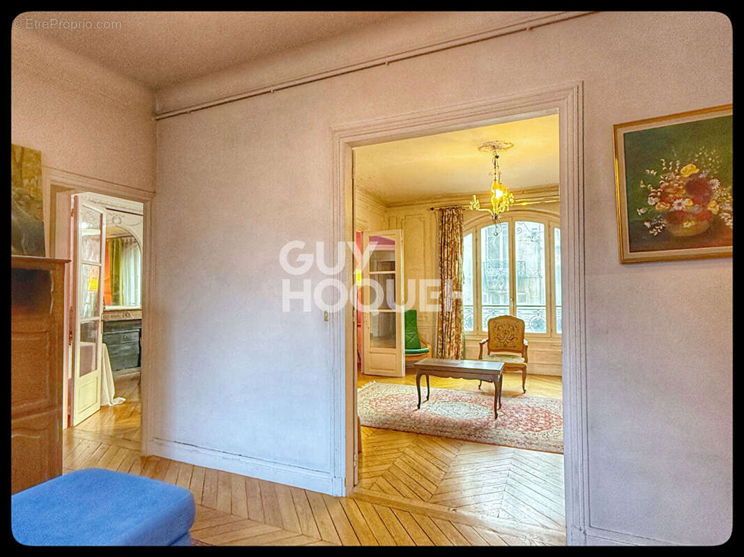 Appartement à VERSAILLES