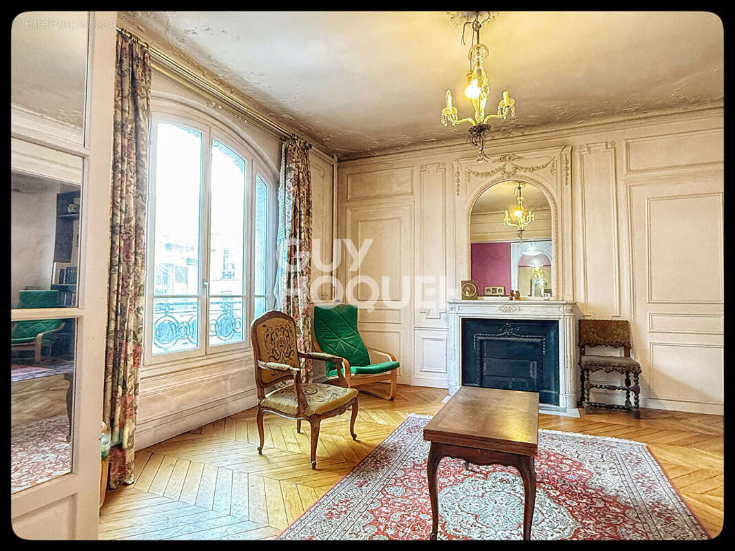 Appartement à VERSAILLES