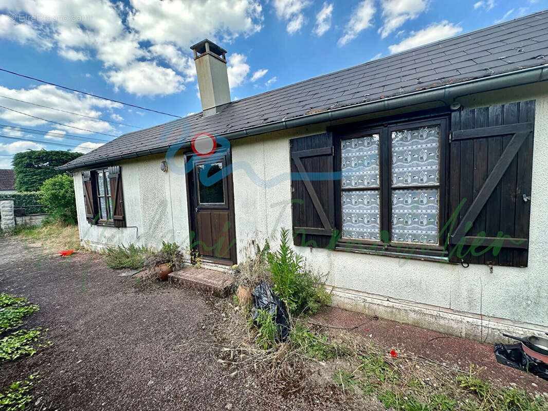 Maison à FRENEUSE