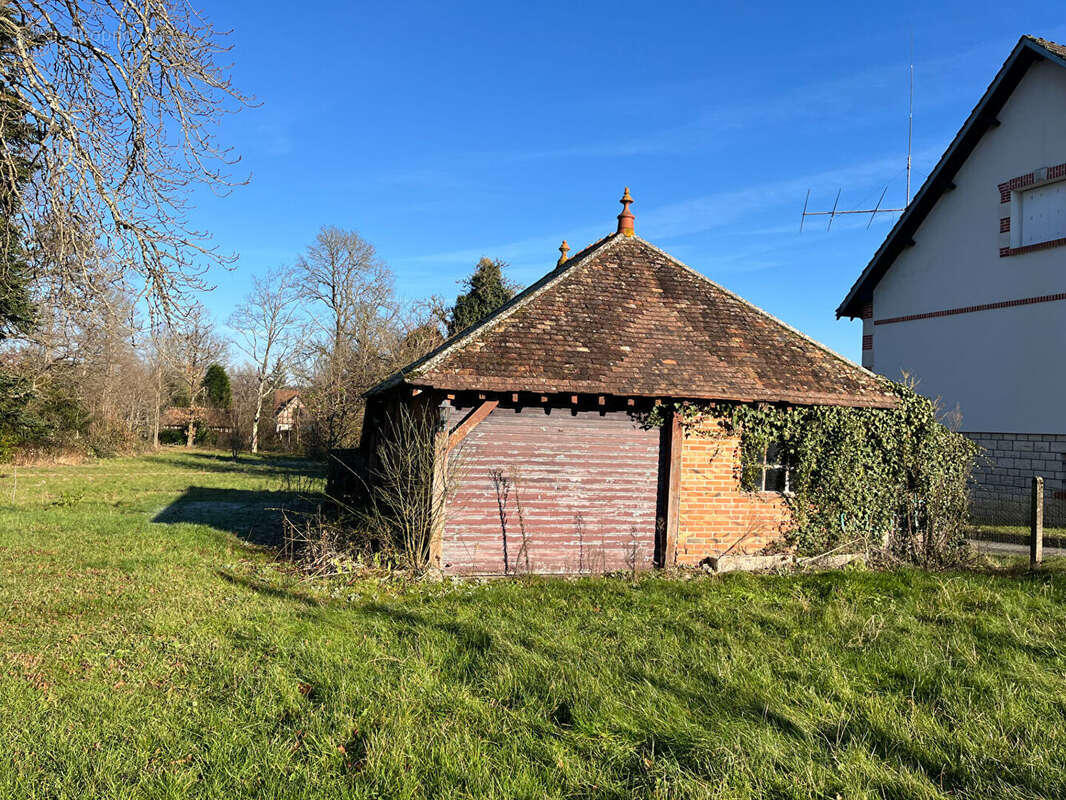 Maison à BRINON-SUR-SAULDRE