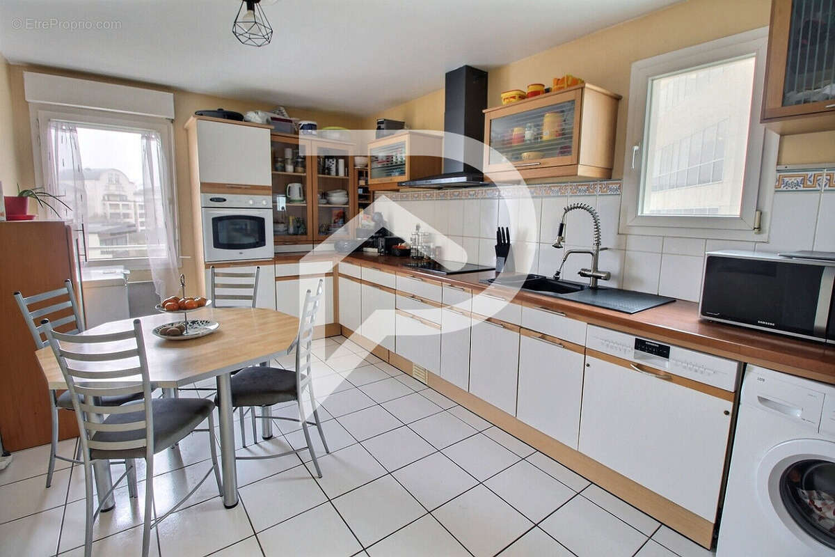 Appartement à MONTIGNY-LE-BRETONNEUX