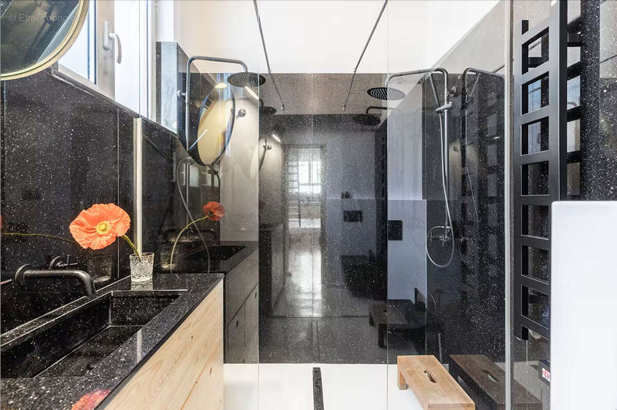 Appartement à PARIS-14E