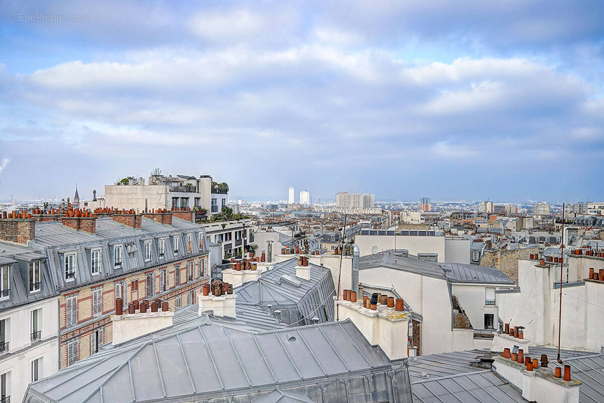 Appartement à PARIS-18E