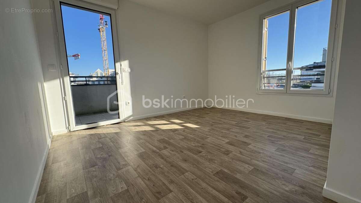 Appartement à SAINT-PIERRE-DU-PERRAY