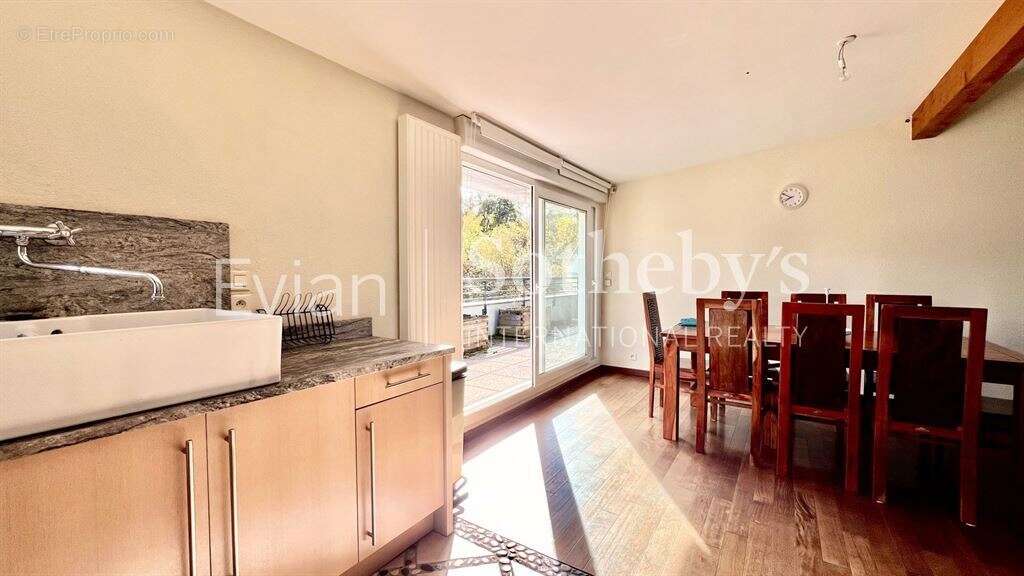 Appartement à EVIAN-LES-BAINS